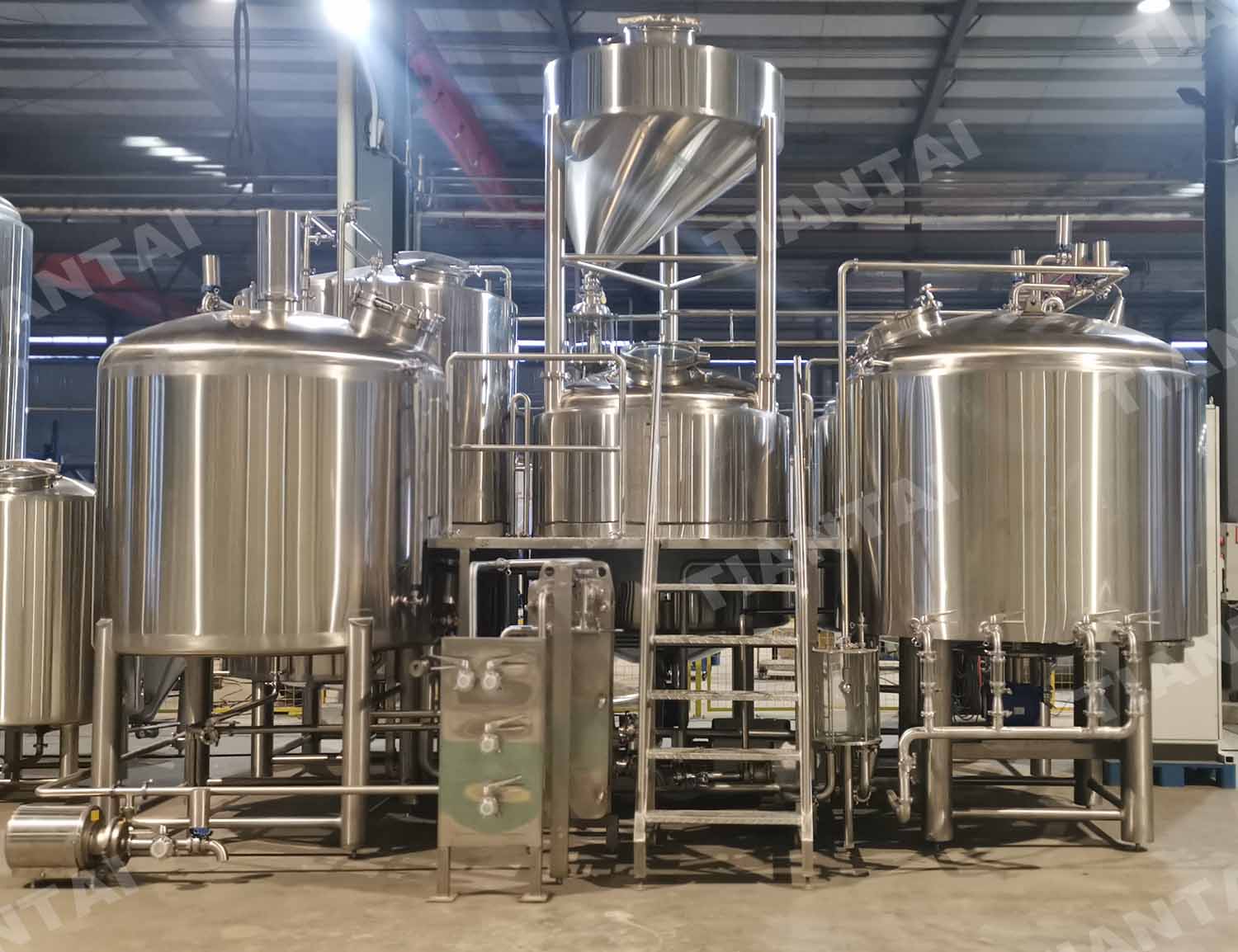 <b>TIANTAI 2000L STAINLESS STEEL BEER FERM</b>